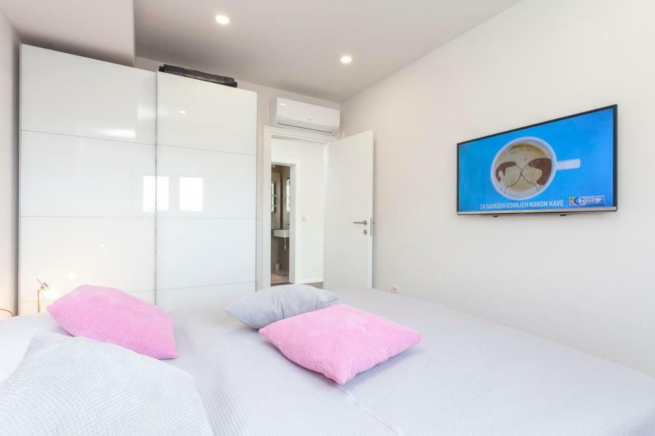 Luxury Apartment Stockholm -Sea&City View มาคาร์สกา ภายนอก รูปภาพ