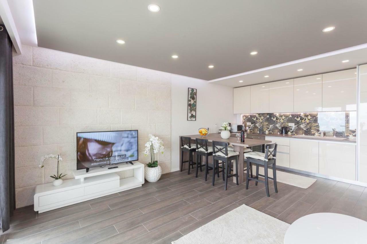 Luxury Apartment Stockholm -Sea&City View มาคาร์สกา ภายนอก รูปภาพ
